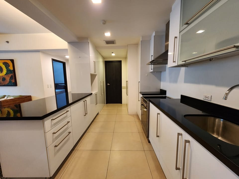 Apartment For Rent in Bonifacio Global City