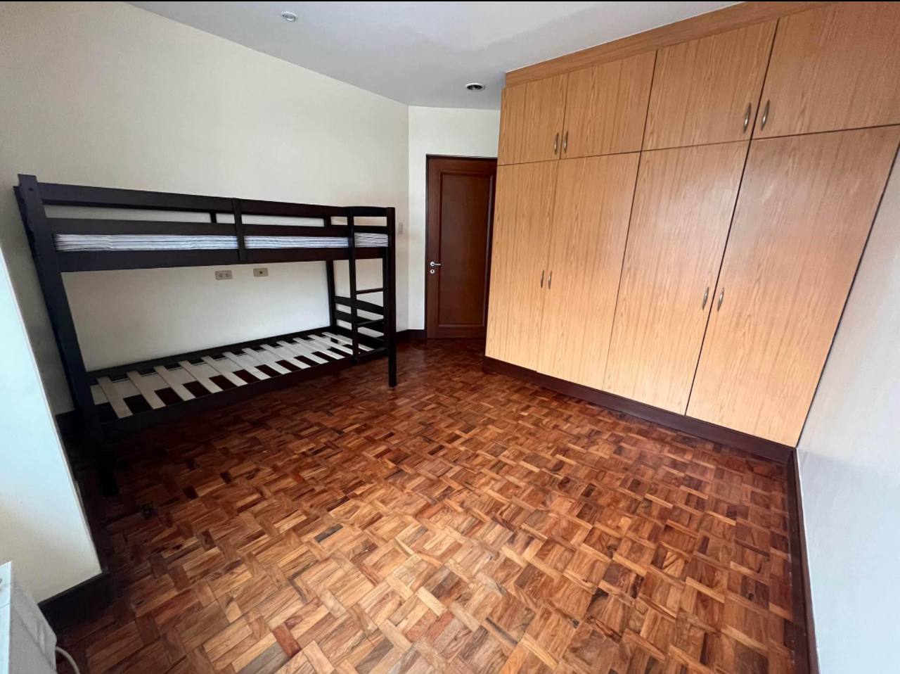  3 Bedroom Unit in 1852 Asuncion St., Br