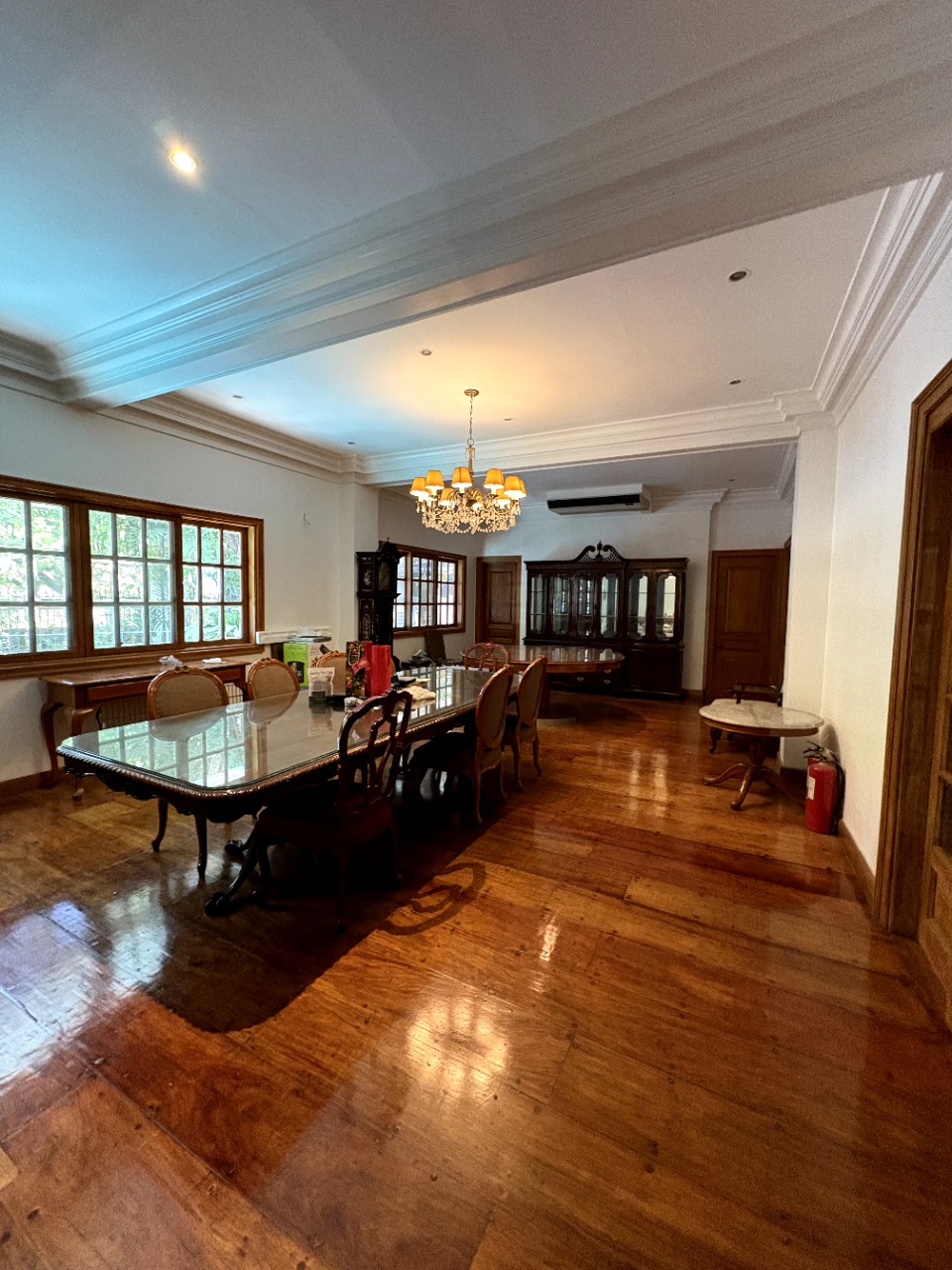 URDANETA VILLAGE MAKATI