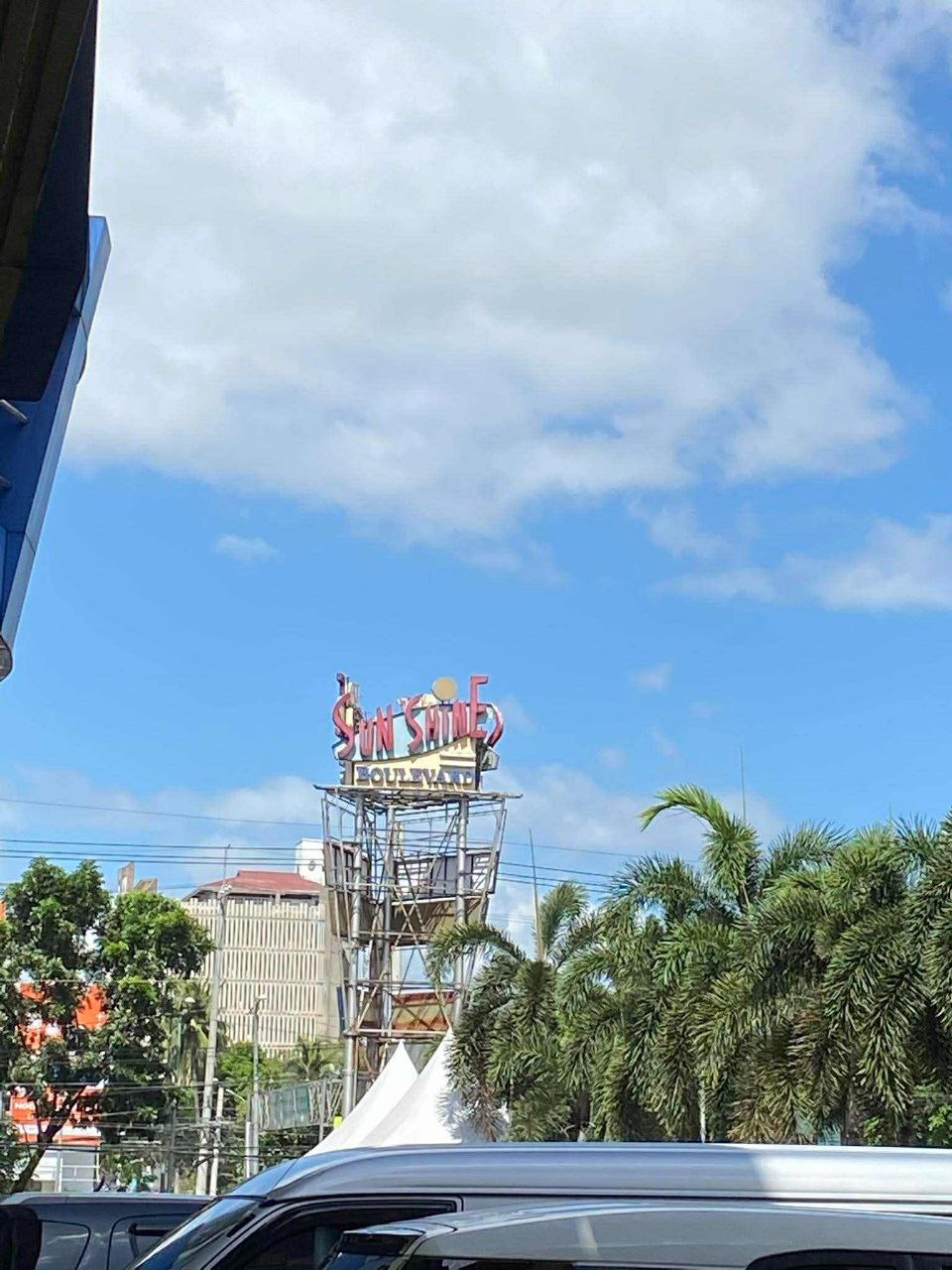 SUNSHINE BOULEVARD PLAZA