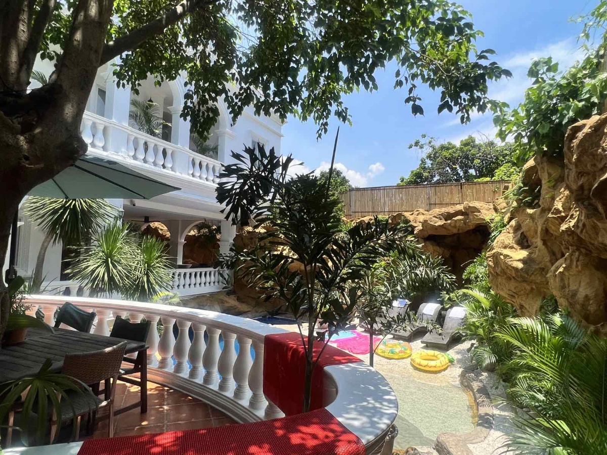 Apartment For Rent in Bel-Air