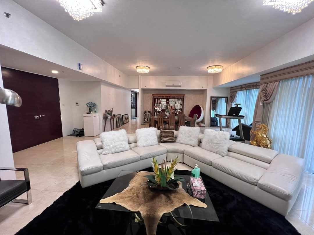 Condo For Sale in Bonifacio Global City