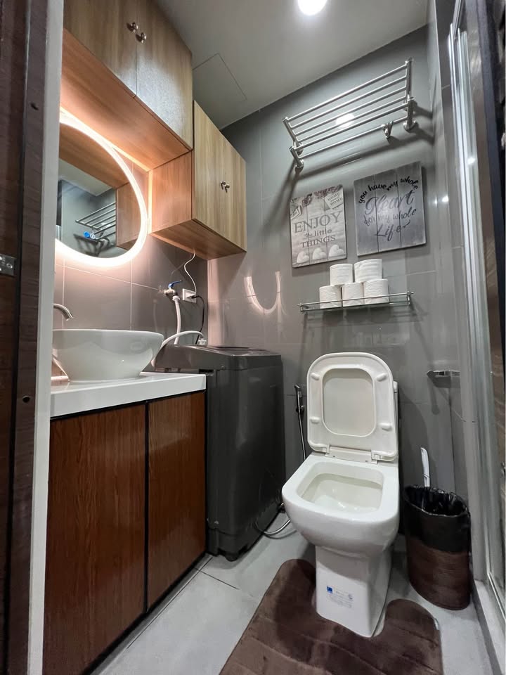 AIR RESIDENCES