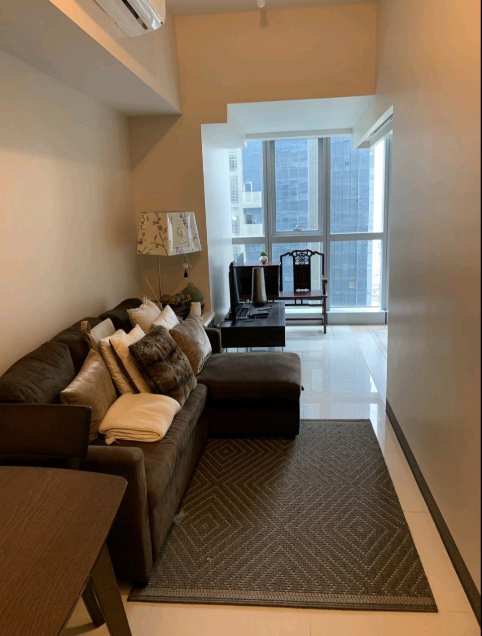 Apartment For Sale in Bonifacio Global City