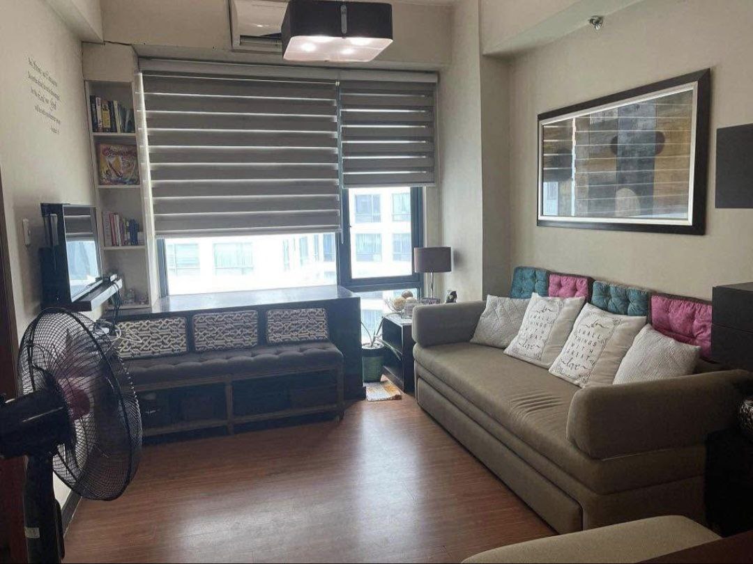 Apartment For Sale in Eastwood City