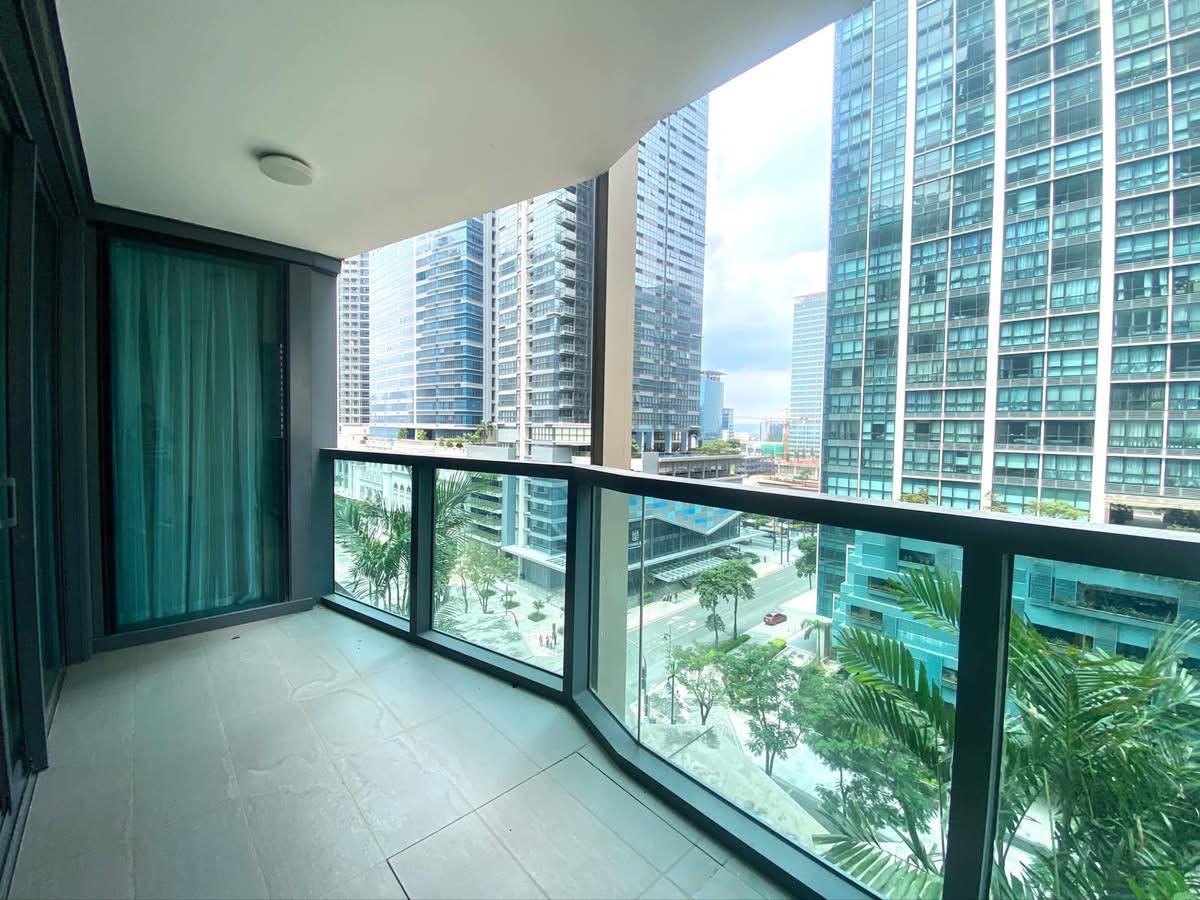 GRAND HYATT MANILA  RESIDENCES