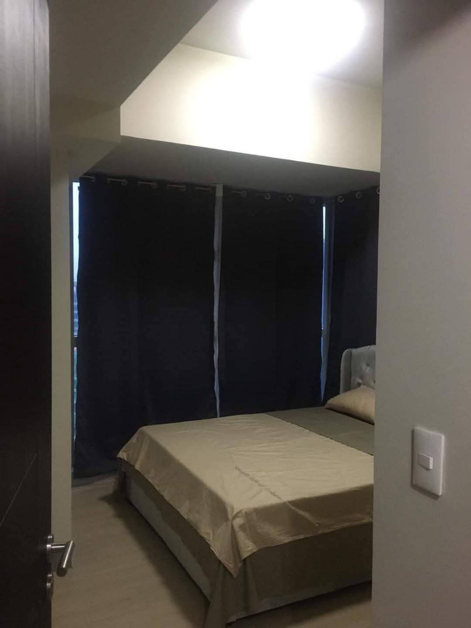 UPTOWN PARKSUITES