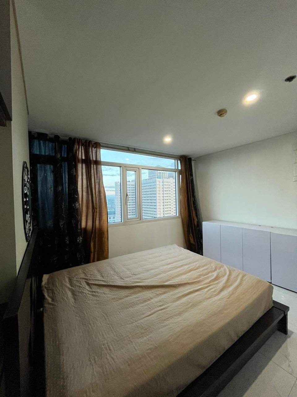 The Exchange Regency Residence Hotel