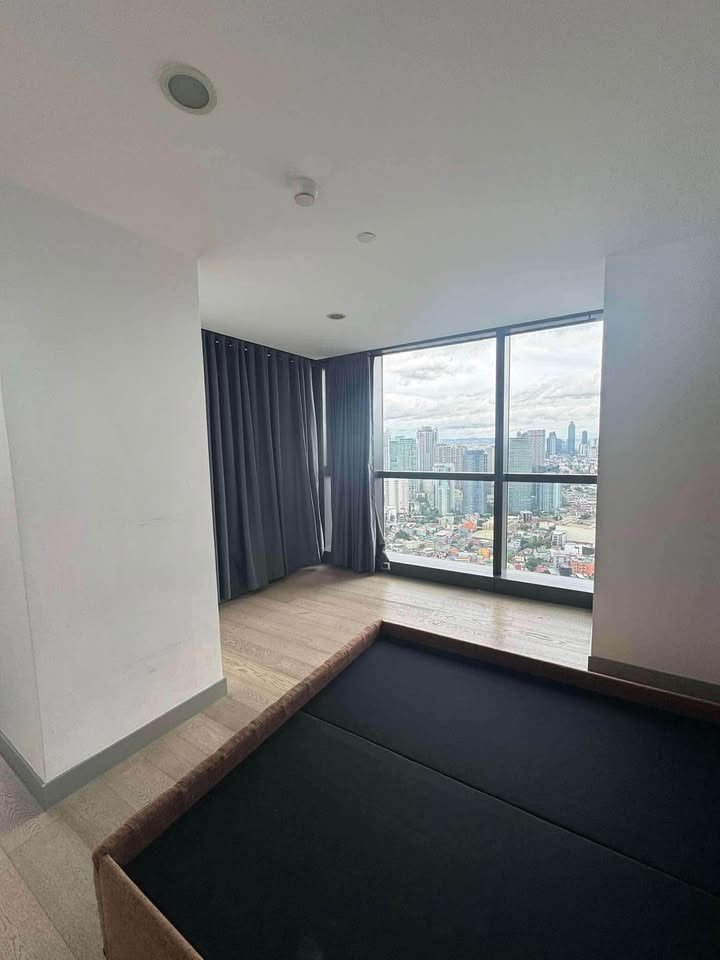 CENTURY SPIRE MAKATI