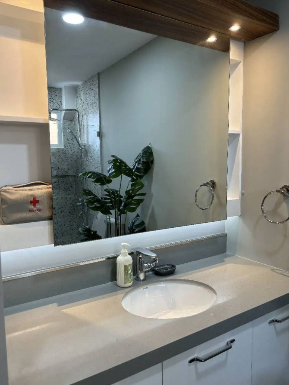 VIRRA CONDOMINIUM