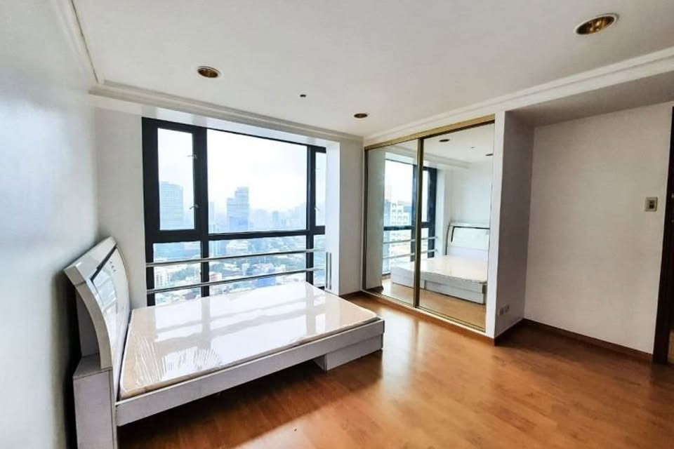 MAKATI PLACE HOTEL