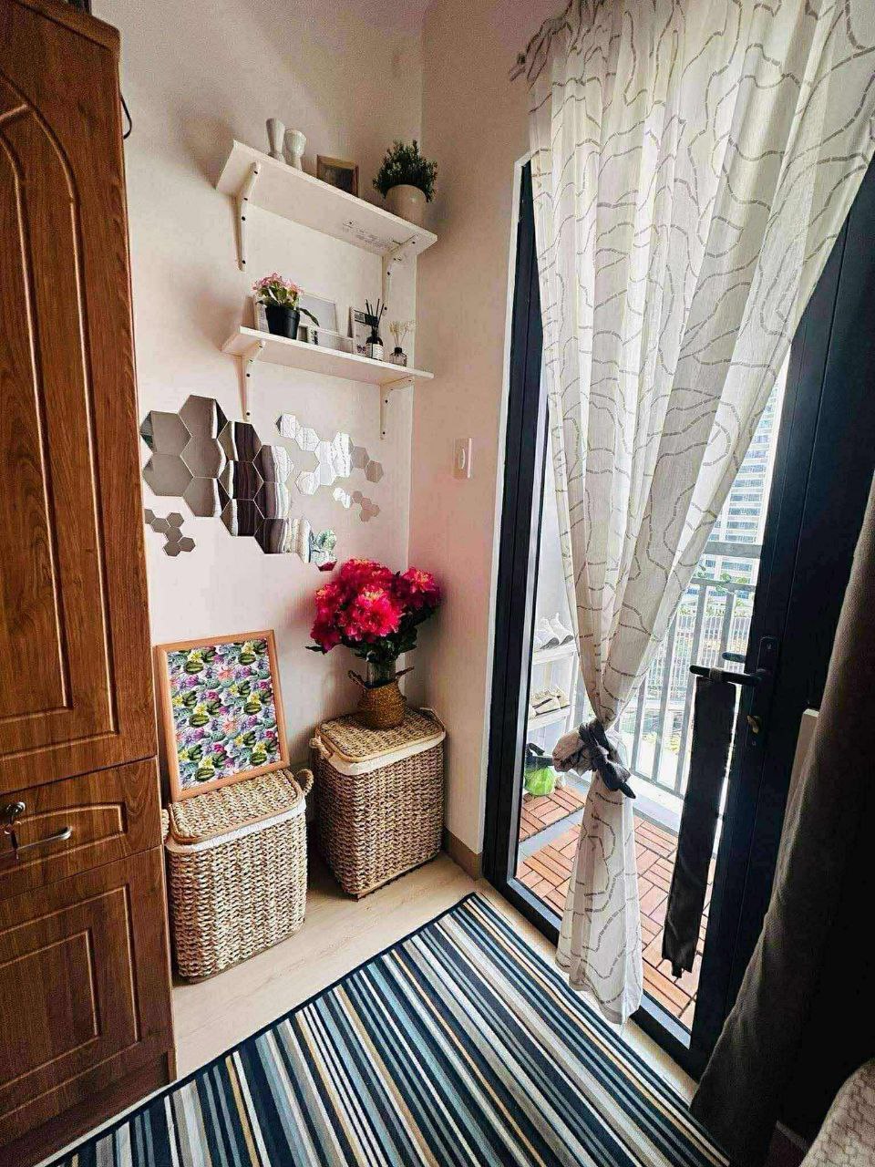 LUSH RESIDENCES