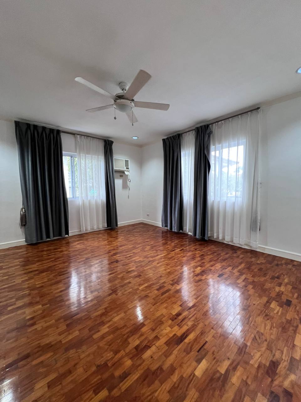 Villa For Rent in Ayala Alabang