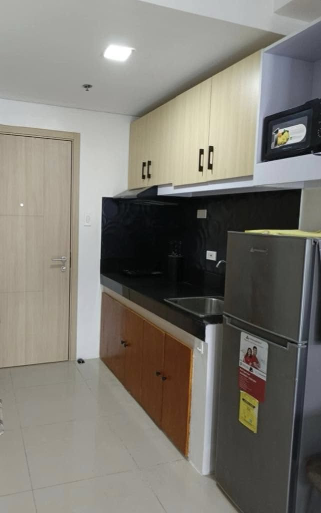 Condo For Rent in Fairview