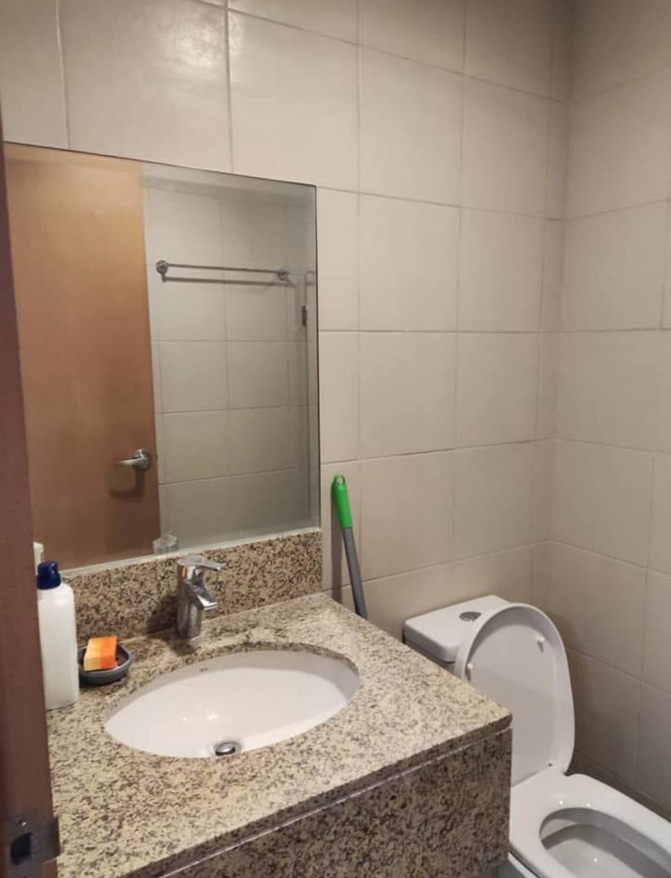 Apartment For Sale in Bonifacio Global City