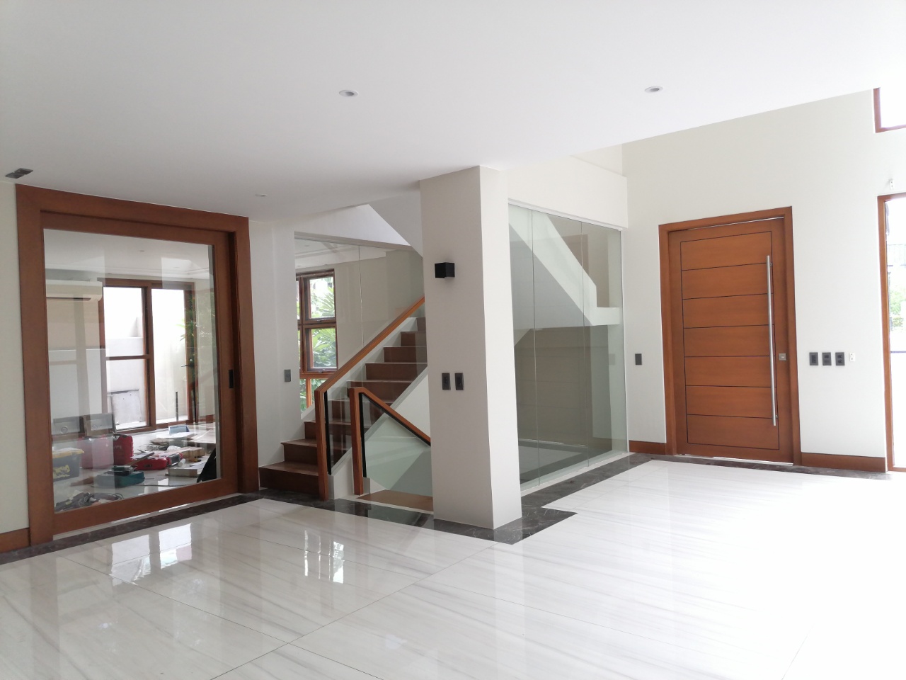Villa For Rent in McKinley Hill