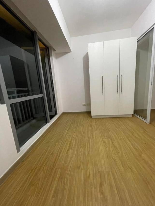 Acqua Private Residences	L