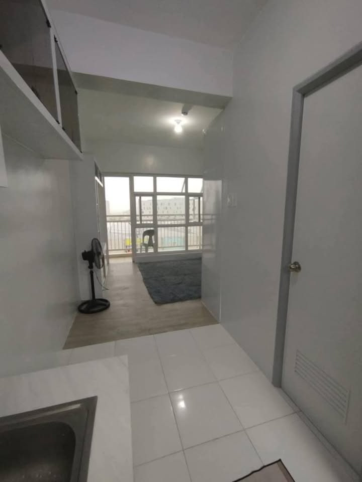 Condo For Rent in Fairview