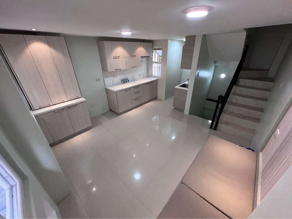 Mandaluyong Townhouse