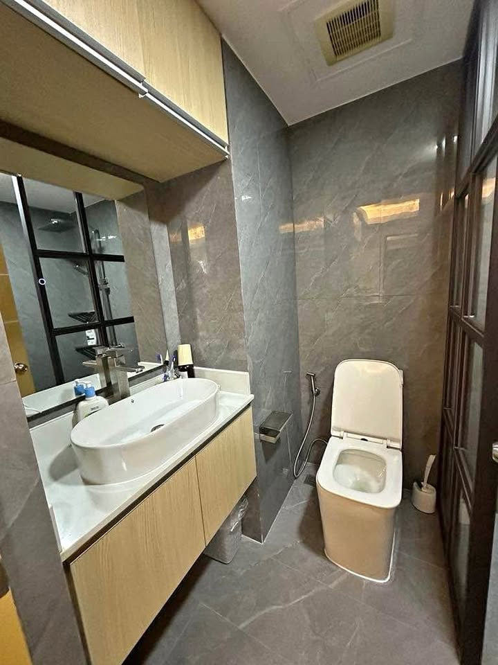 Apartment For Sale in Bonifacio Global City