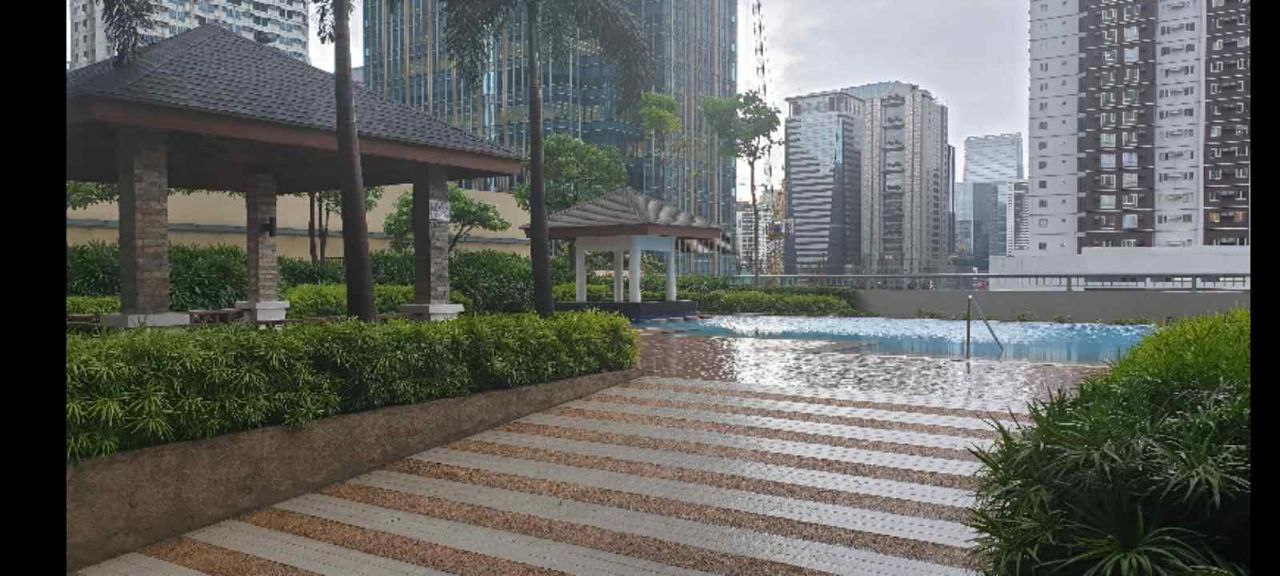 Apartment For Sale in Bonifacio Global City