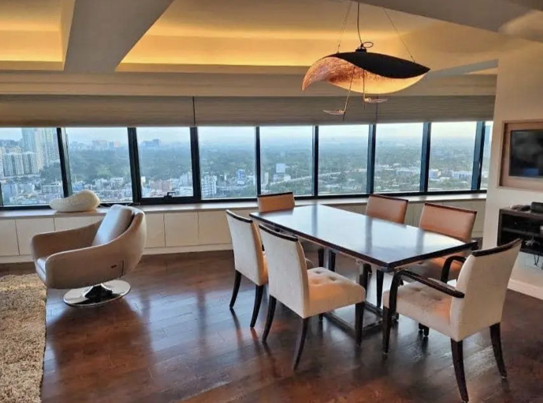 ONE ROCKWELL EAST