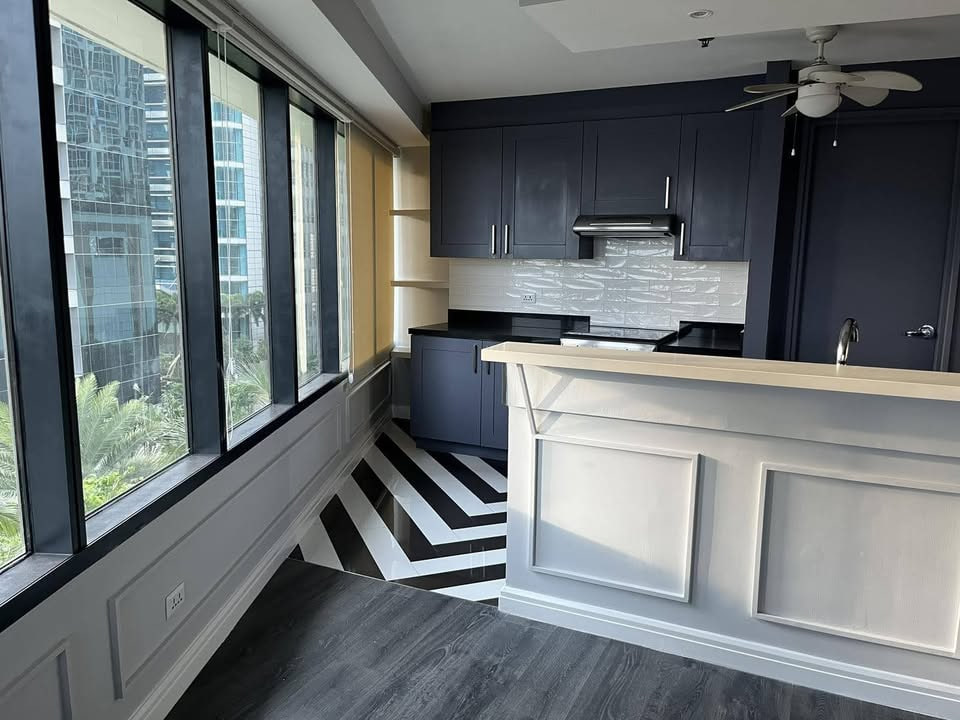 ONE ROCKWELL EAST