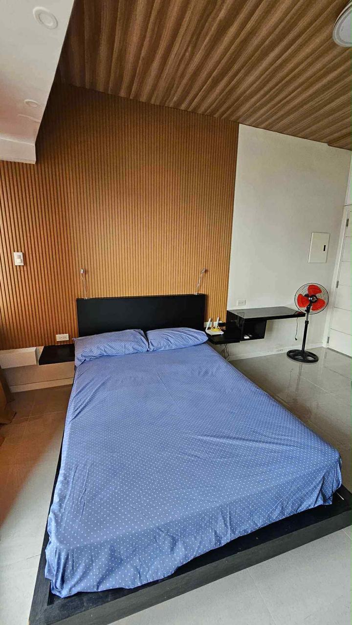 Apartment For Rent in Legazpi Village