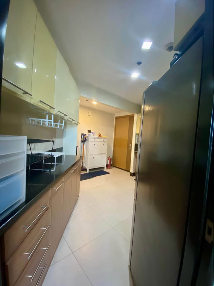 ONE CENTRAL CONDOMINIUM