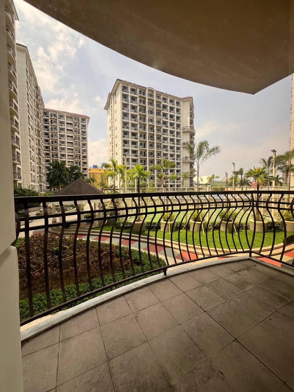  SoleMare Parksuites