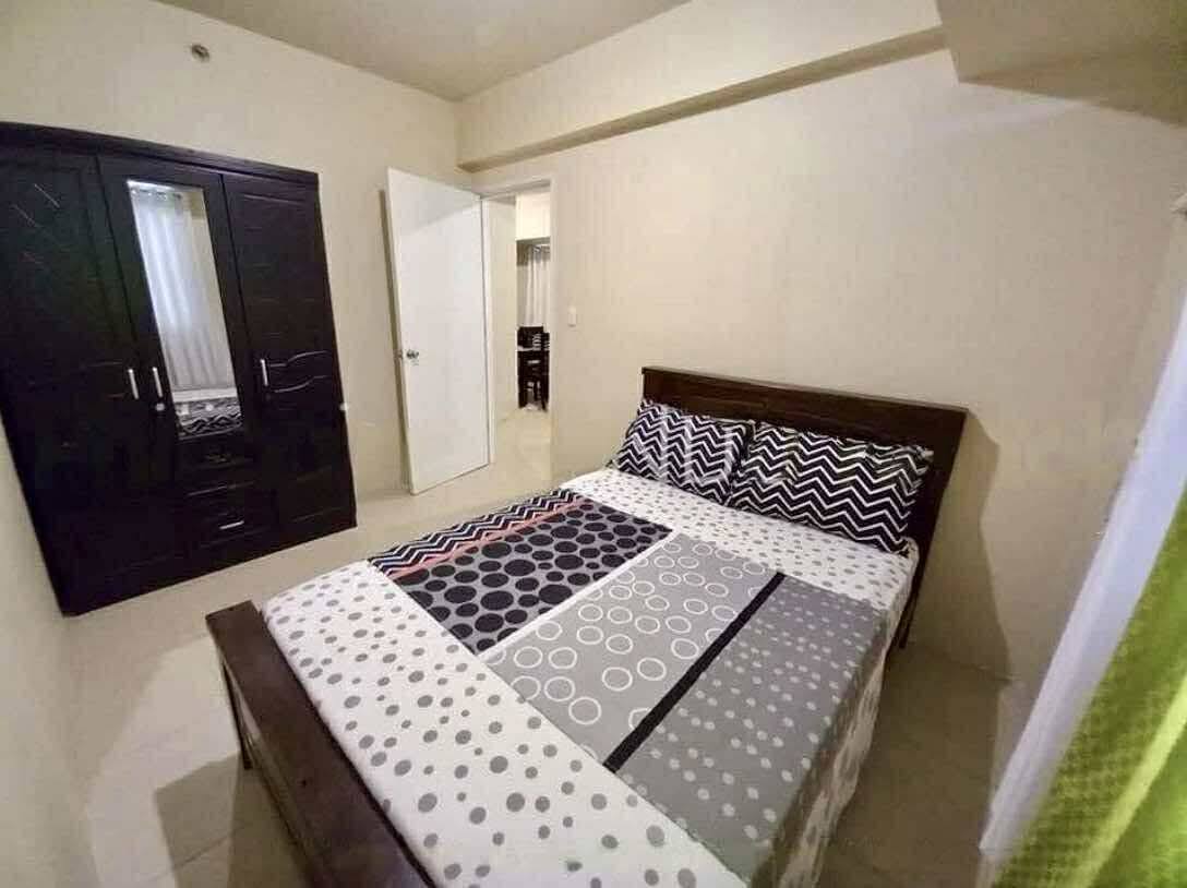 Condo For Sale in Pasay Rotonda