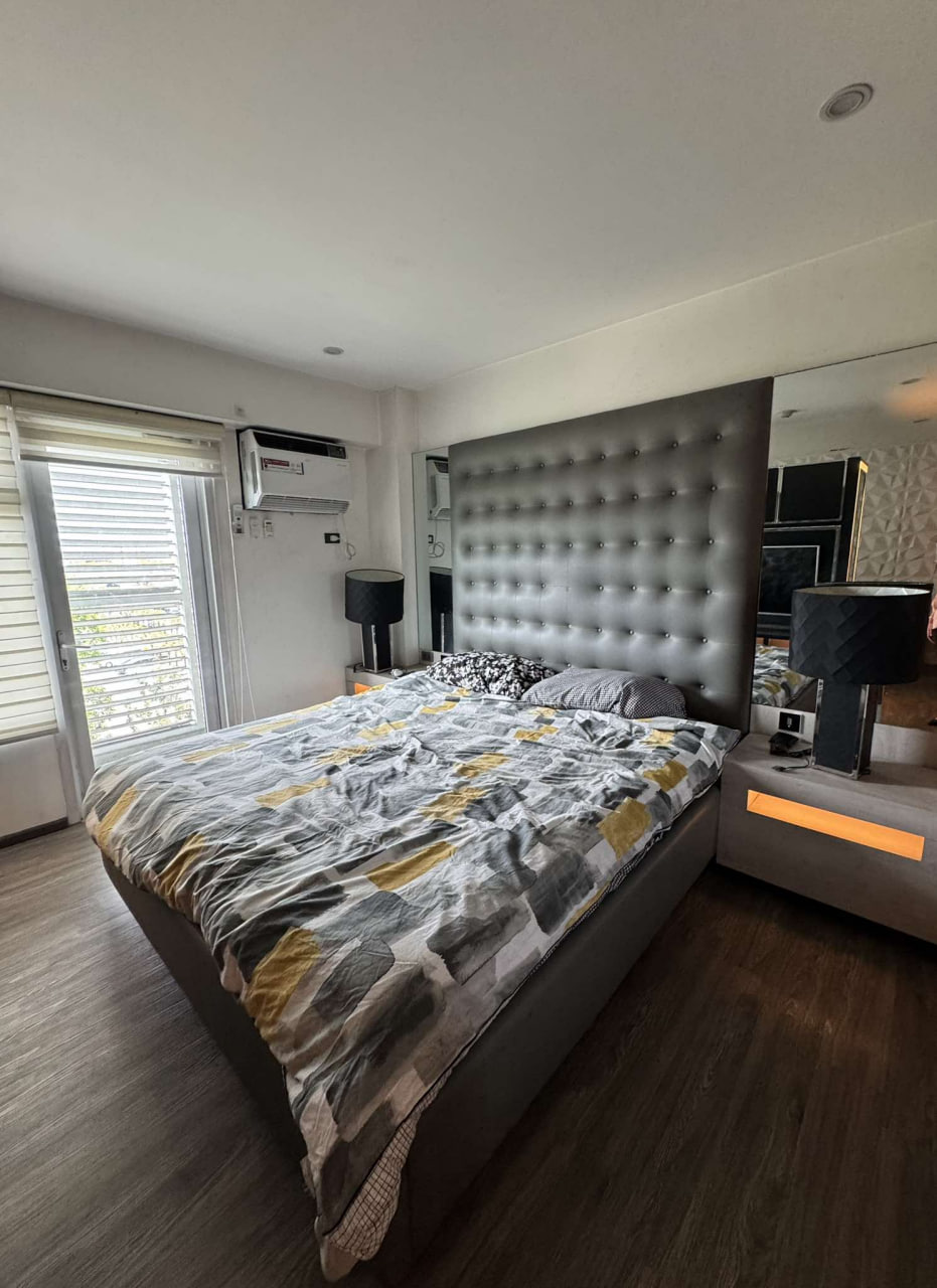 Apartment For Sale in Bonifacio Global City