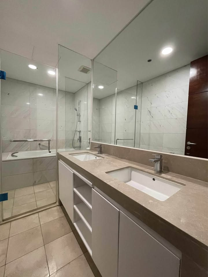 GRAND HYATT MANILA  RESIDENCES