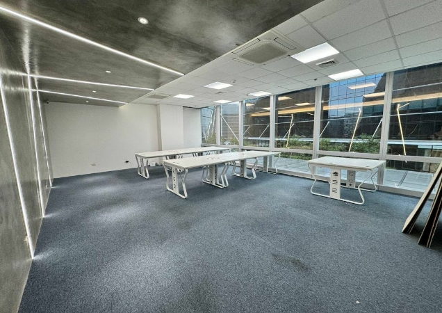 FIVE ECOM CENTER