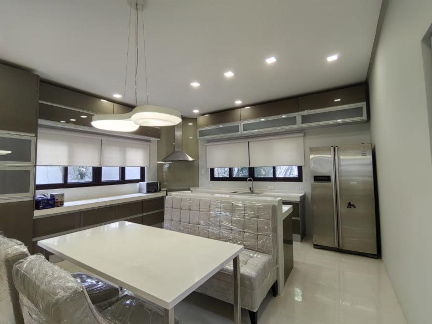 Villa For Rent in San Lorenzo