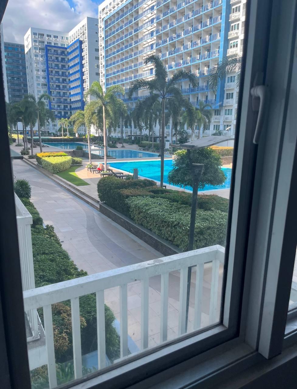 Apartment For Sale in Pasay Rotonda