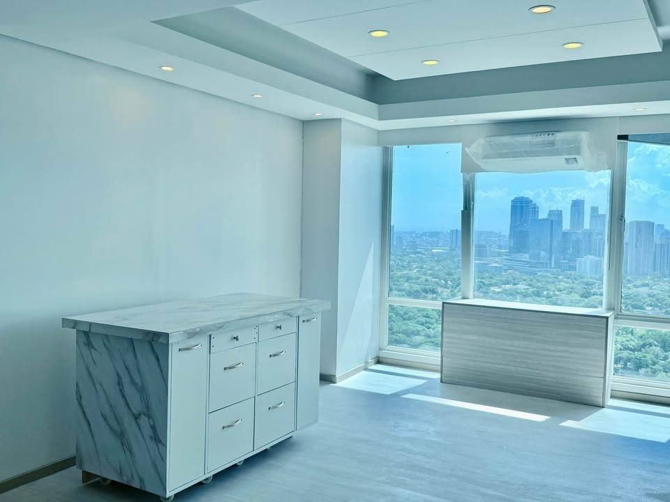 Condo For Sale in Bonifacio Global City