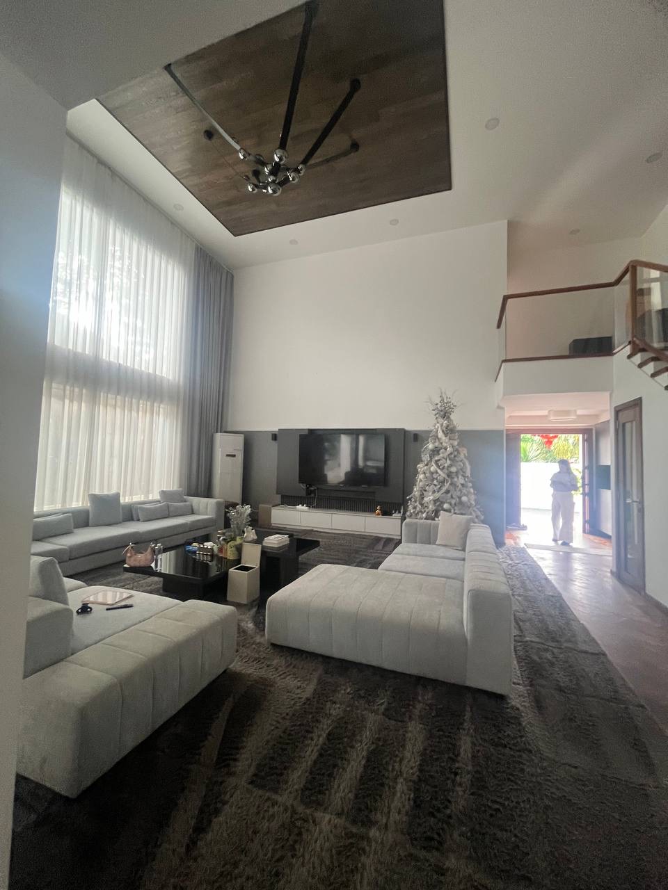 Apartment For Rent in Ayala Alabang