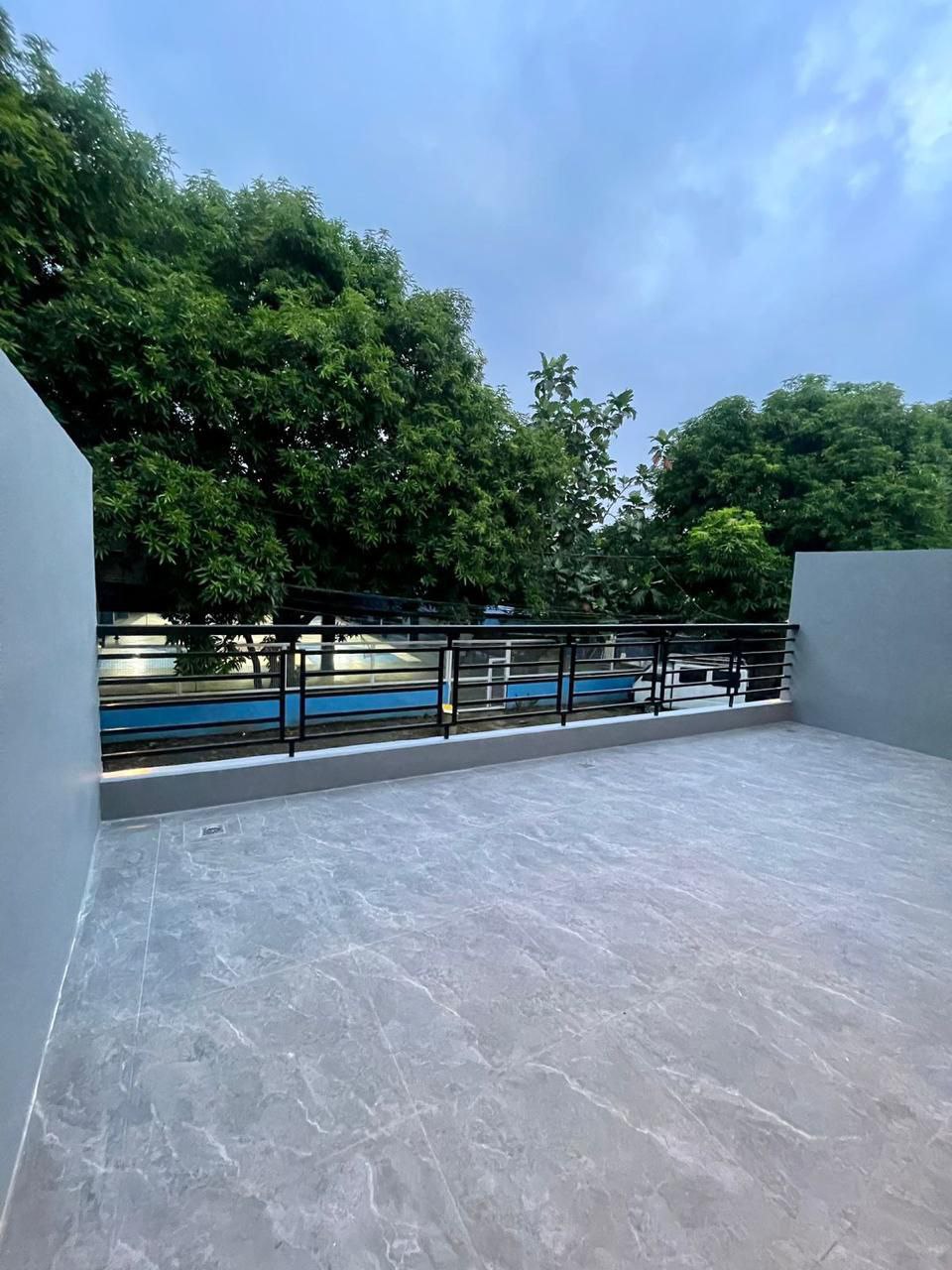 GREENWOODS EXECUTIVE VILLAGE