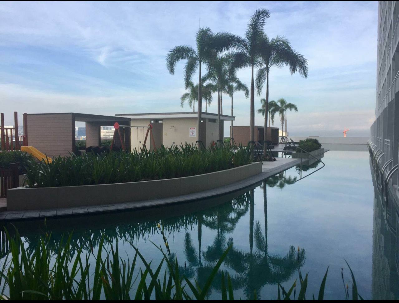 BREEZE RESIDENCES