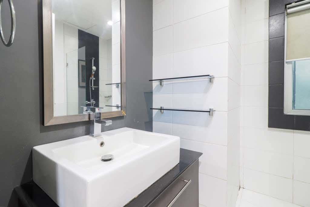 SAPPHIRE RESIDENCES