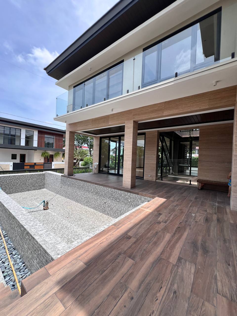 CALICANTE ST AYALA ALABANG VILLAGE
