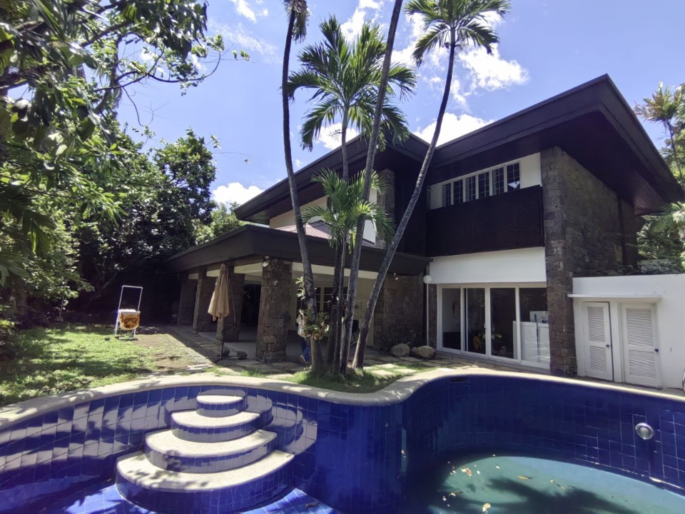Villa For Rent in Dasmariñas