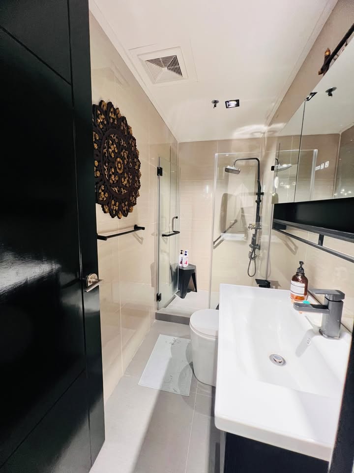 The Infinity, BGC