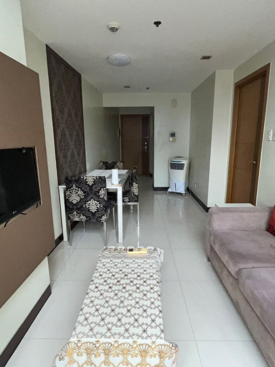 ONE CENTRAL CONDOMINIUM