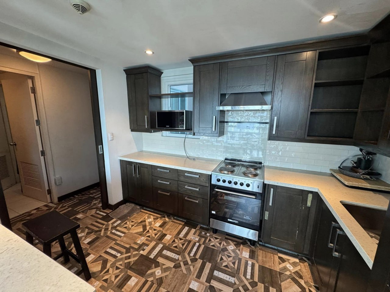 8 FORBESTOWN