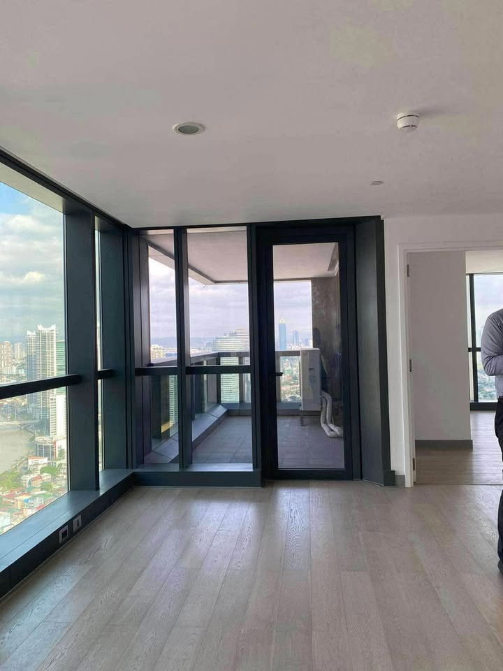 CENTURY SPIRE MAKATI