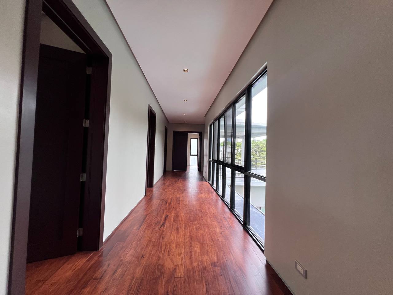 ANAHAW ST AYALA ALABANG VILLAGE