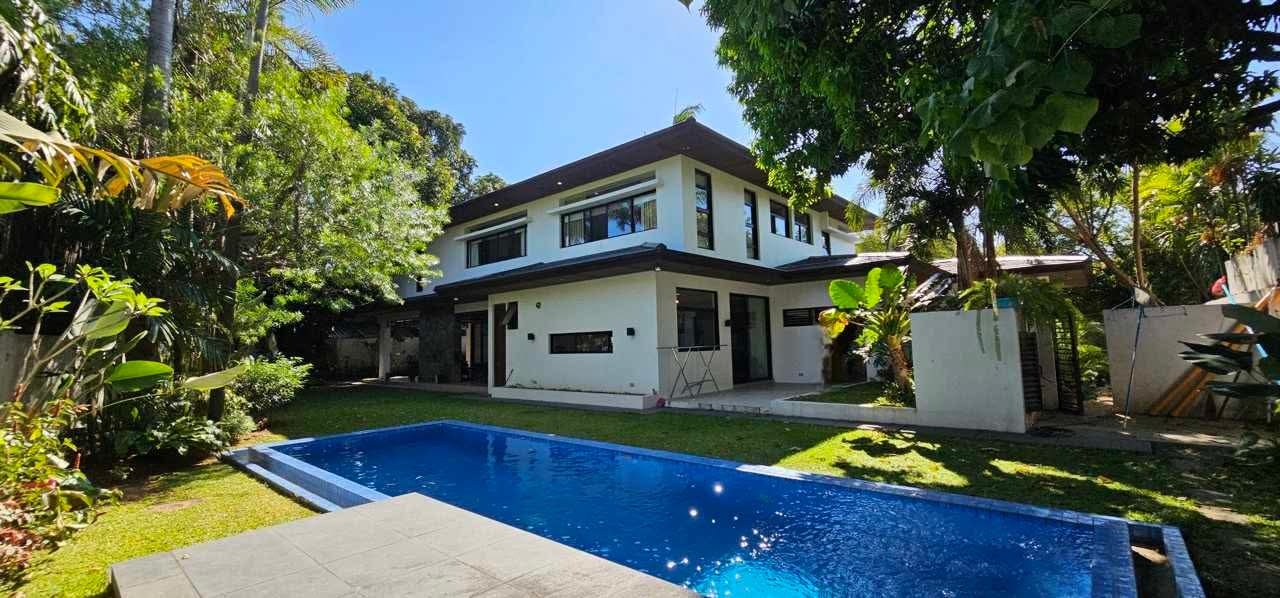 Villa For Rent in Dasmariñas