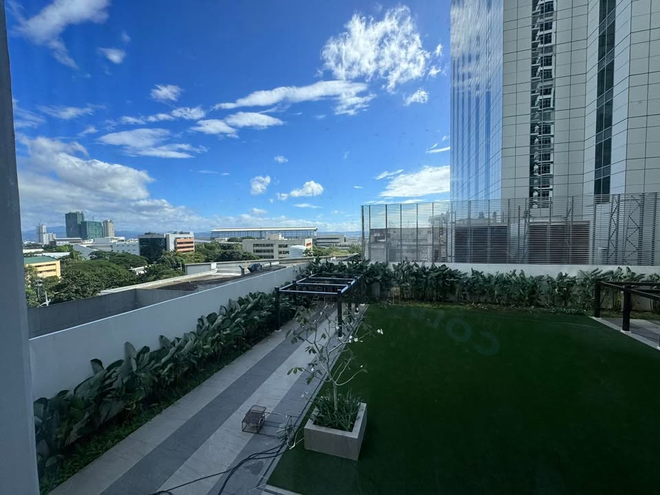 PARK TRIANGLE RESIDENCES